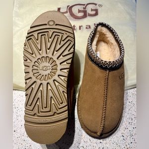 Ugg Tasman slippers